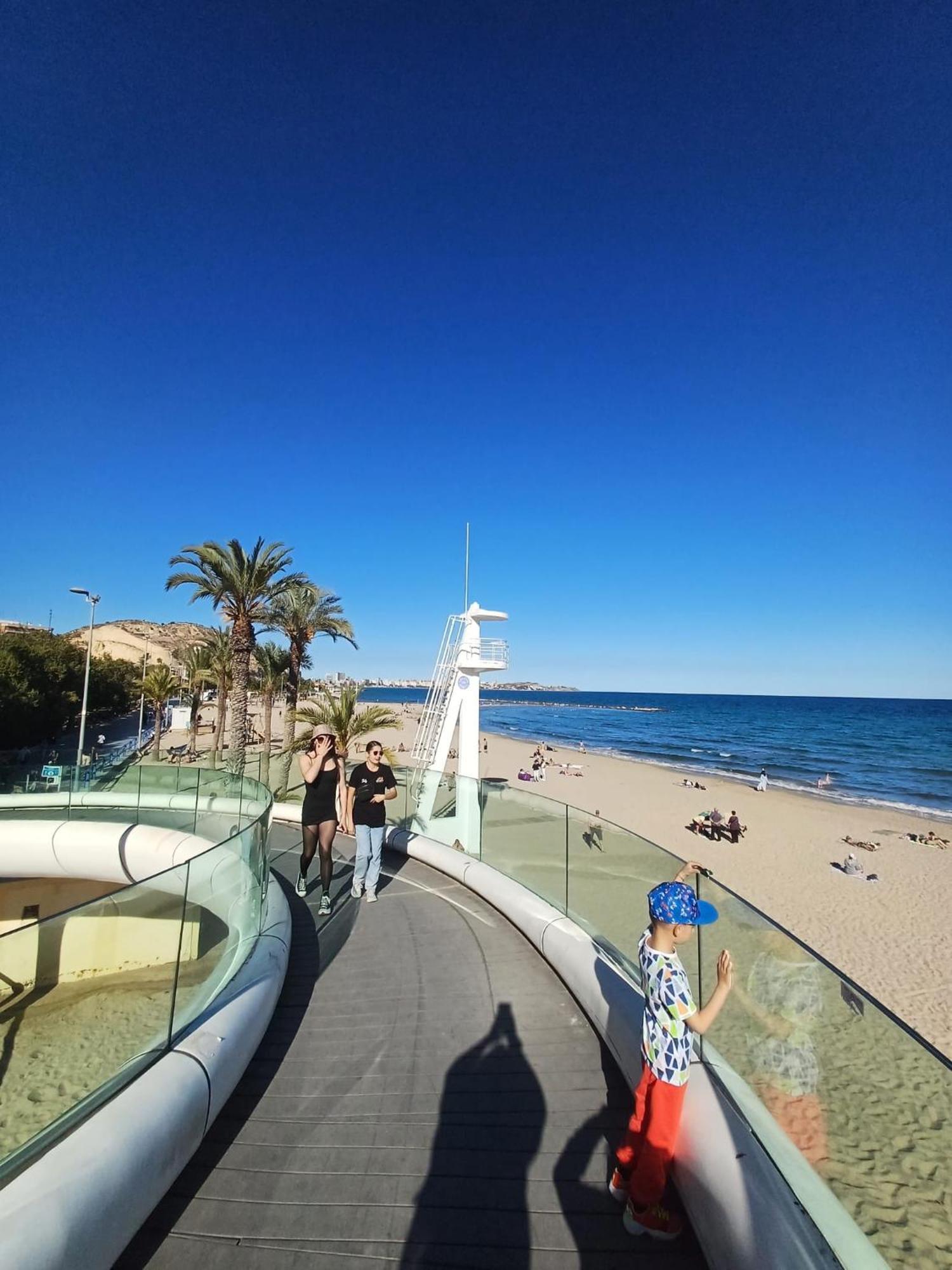 Alicante Postiguet Studios Luaran gambar