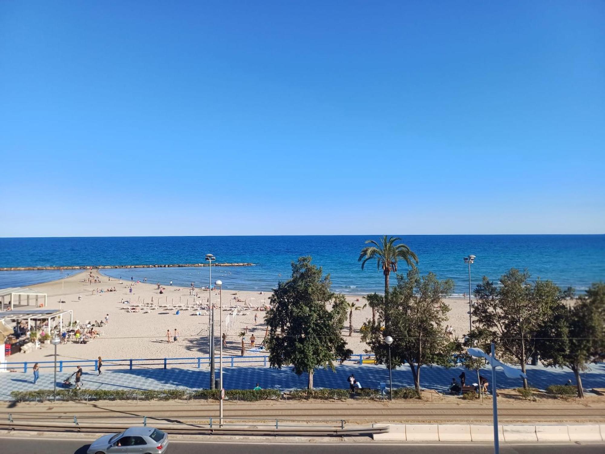 Alicante Postiguet Studios Luaran gambar