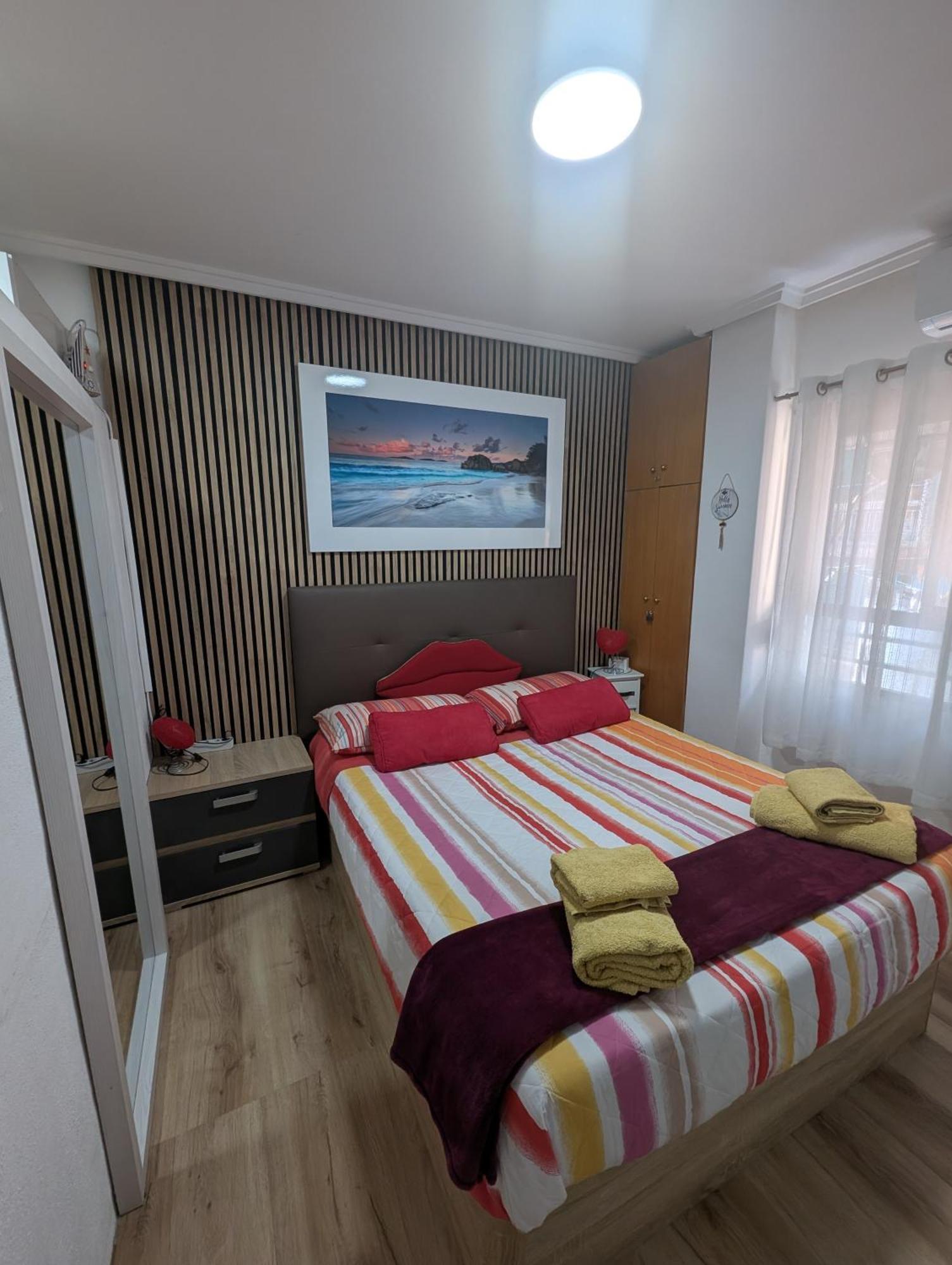 Alicante Postiguet Studios Luaran gambar