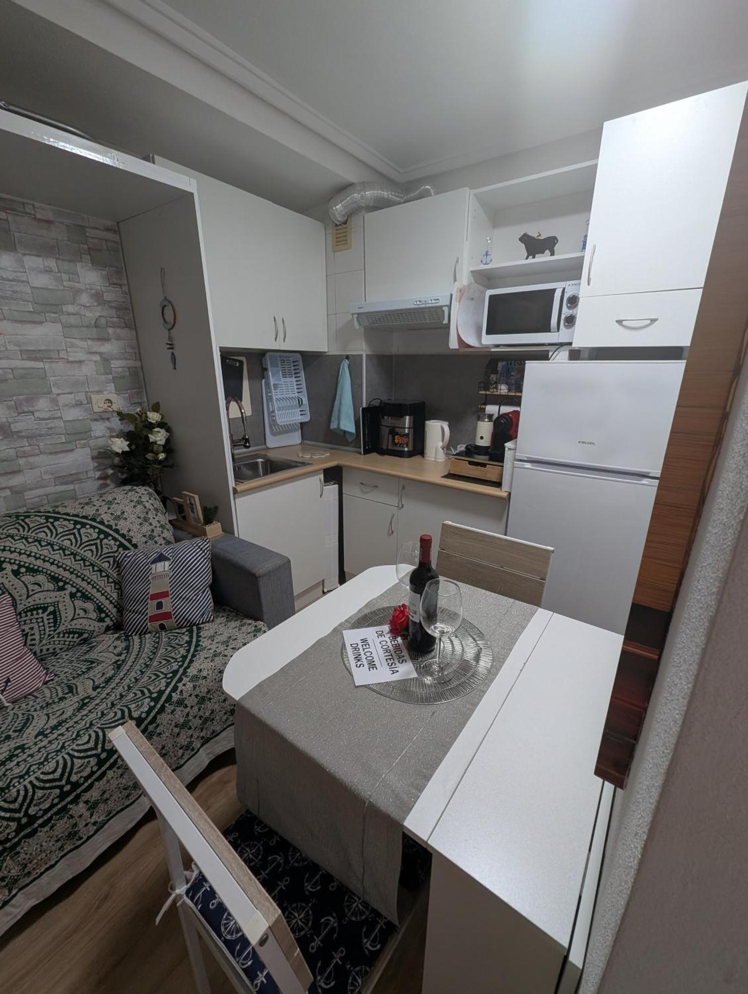 Alicante Postiguet Studios Luaran gambar